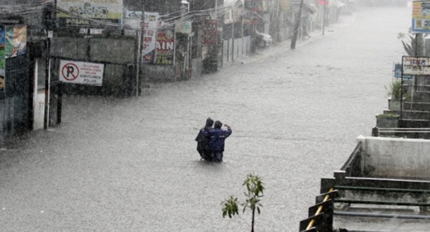 Kiriman dari Pagarsih, Jalan Bojongloa Banjir