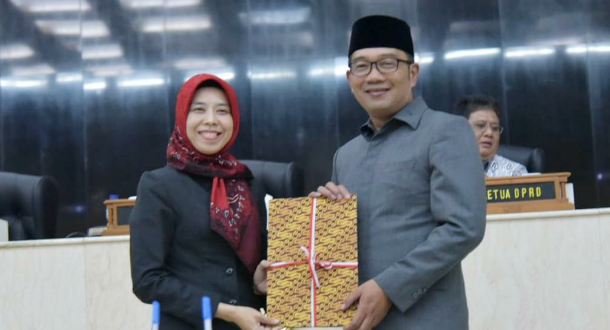 DPRD Jabar Serahkan Rekomendasi Hasil LKPJ 2018