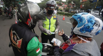 PSBB, Boleh Boncengan Sepeda Motor Asal Masih Keluarga