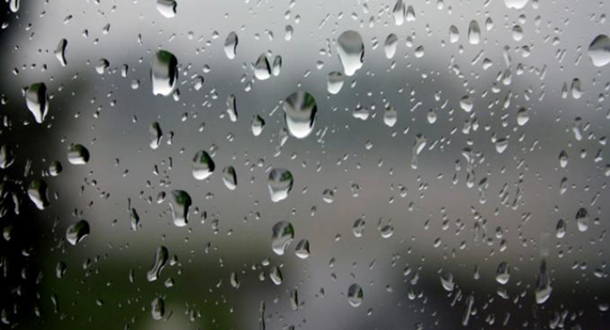 Siang dan Malam  Hari  Kota Bandung Hujan  Ringan 