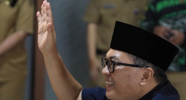 Wali Kota Bandung Terisak Beri Semangat kepada Nakes Pengidap Covid-19