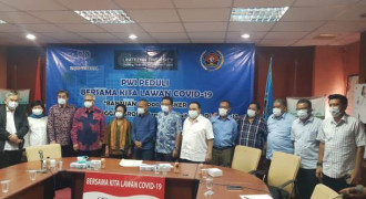 PWI Terima Sumbangan 50 Ribu Masker dari Gajah Tunggal Group      