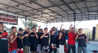 Kembangakan SDM, Sang Legislator Buka Perguruan Kickboxing dan Muay Thai   
