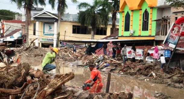 Update – 38 Meninggal Dunia, 10 Lainnya Hilang saat Banjir Bandang Terjang Luwu Utara   