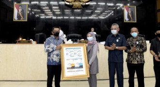 Sampaikan KUPA-PPAS Perubahan APBD Tahun 2020, Ridwan Kamil: Pemulihan Pascapandemi Covid-19 Jadi Pr