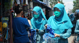Dukung Gebrak Masker, TP PKK Kota Bandung Bagikan 15 Ribu Masker