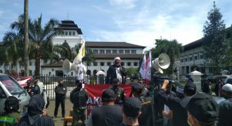 Gerak Jabar Gelar Aksi Damai di Depan Gedung Sate, Ingatkan Tragedi G30S-PKI