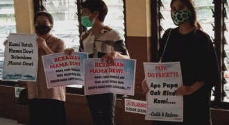 Tangisan Anak Terdakwa Warnai Sidang Kasus ITE Anggota DPRD Jabar