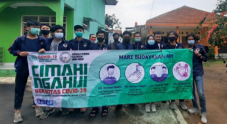 Sosialisasikan 3M, GPK Jabar dan MCC Bagikan Masker di Cimahi