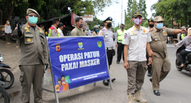 Satpol PP Kota Bandung Gelar Operasi Prokes di Kecamatan yang Kasus Covid-19 Tertinggi