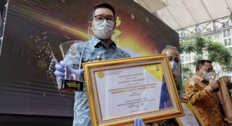Lakukan Diplomasi Kopi, Gubernur Ridwan Kamil Diganjar APPI Awards dari Kementerian Pertanian