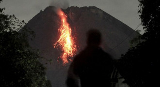Gunung Merapi Masih Luncurkan Guguran Lava