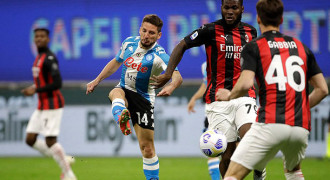 Dipermalukan Napoli, Milan Terpaut 9 Poin di Belakang Inter