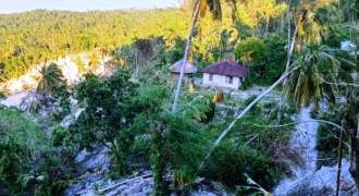 Luput Dari Perhatian, Longsor telah Menenggelamkan Sebagian Area Desa Tunbaun NTT