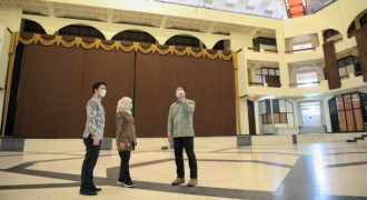 Gubernur Ridwan Kamil Kunjungi Islamic Center untuk Desain Ulang