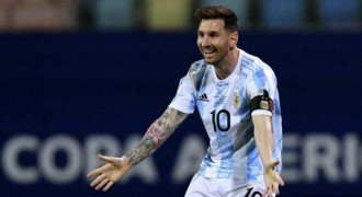 Messi Resmi Bertahan di Barcelona hingga 2026