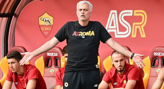 PRAMUSIM: Debut Mourinho, AS Roma Cukur Klub Kasta Keempat