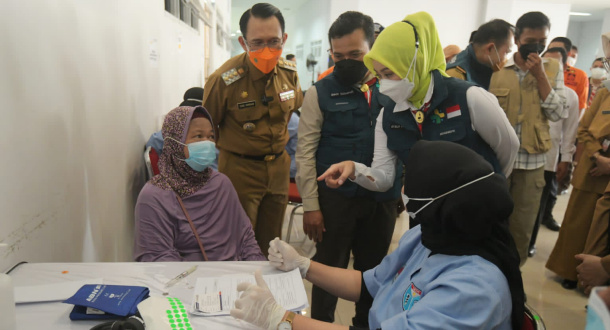 Sentra Vaksinasi di Kabupaten Bekasi Lampaui Target, BPBD Diminta Jemput Bola ke Level RW
