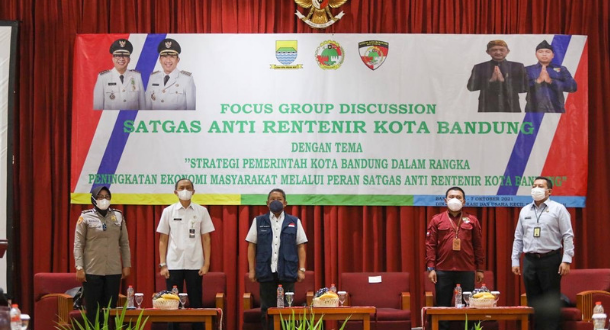 Wakil Wali Kota Bandung Nyatakan 'Perang' Terhadap Rentenir