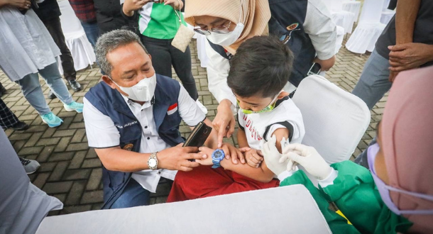Pemkot Bandung Target Vaksinasi 223. 175 Siswa Sekolah Dasar