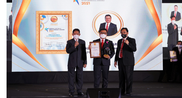 Pos Indonesia Raih Dua Penghargaan pada Ajang Human Capital dan Performance Award 2021