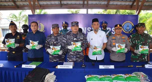 TNI AL Gagalkan Penyelundupan Sabu di Perbatasan Indonesia - Malaysia