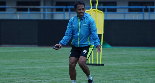 Tak Banyak Waktu Persiapan hadapi Bali United, Skuat Persib Langsung Gelar Latihan
