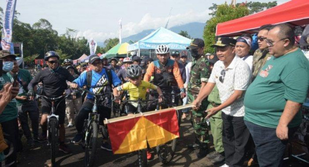 Buka Bedegong Mountain Bike, Pak Uu: Kesehatan Lahir Batin Penting