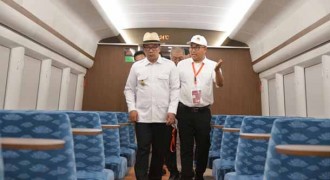 Ridwan Kamil Terharu Uji Coba Kereta Cepat Jakarta - Bandung Disaksikan Dua Presiden 