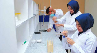 Pemerintah RI Dorong Kemandirian Industri Farmasi, CIPS: Indonesia Harus Ikuti Jejak Cina atau Swiss