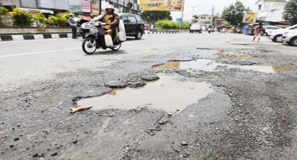 Ruas Jalan Provinsi di Jabar Segera Diperbaiki