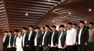 Gubernur Ridwan Kamil Lantik Dirinya Sendiri dan 173 Pengurus Masjid Raya Al Jabbar