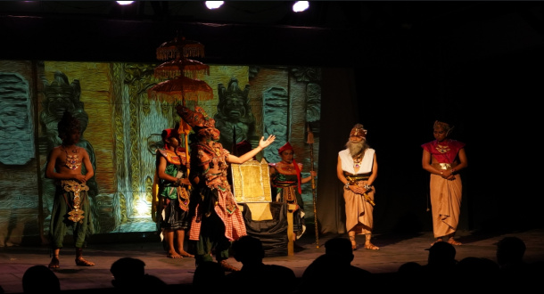 Teater Keliling 'Calon Arang' Kisahkan Rakyat Bali