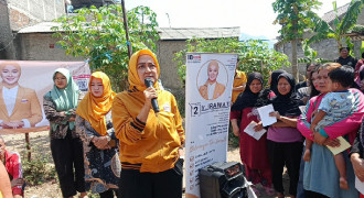 Soal Harga Sembako di Bandung Ini Jawaban Irawati 
