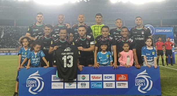 Klok dan Bechkam Bakal Absen, Ini Starter Persib