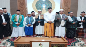 Tri Adhianto Disambut Para Ulama dan Habaib