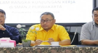 Yomanius Untung Dukung Pendidikan Berkelanjutan