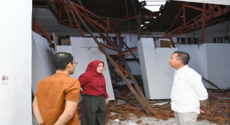 Perbaikan Atap Gedung YPK yang Roboh Dipercepat