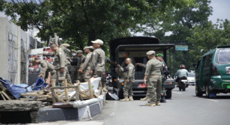 Bangunan Liar di AH Nasution Bandung Ditertibkan