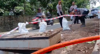 Beton Penutup Galian Sebabkan Pemotor Kecelakaan