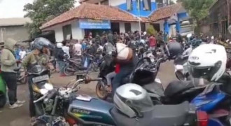 Cairan Kimia Tumpah, Ratusan Kendaraan Rusak 