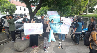 Warga Batu Api Demo, Minta Eksekusi Lahan Ditunda