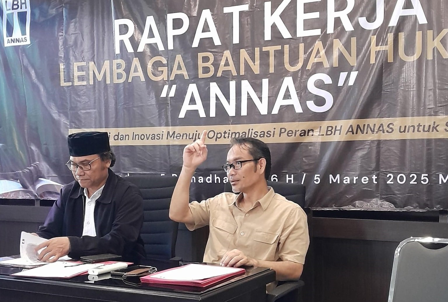 Kuasa Hukum warga Arcamanik Kota Bandung, Anton Minardi yang mempermasalahkan keberadaan Gedung Serba Guna (GSG) dapat teror.