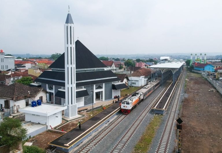 Api Mati Reaktivasi Rel Kereta Api di Jawa Barat Jangan Sekedar Omon-omon