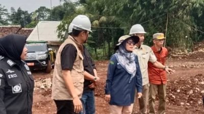 Tim Gabungan dari pemda Provinsi Jabar menutup lokasi tambang ilegal di Desa Jati, Kecamatan Bojongpicung, Kabupaten Cianjur