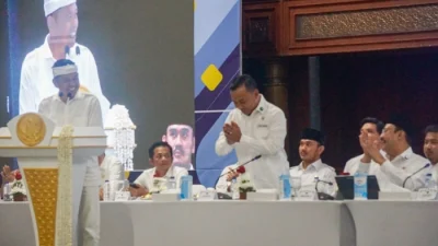 Deklarasi Jawa Barat Istimewa tersebut  menyatakan kesiapan Provinsi Jabar bersinergi dan bergotong royong demi mewujudkan desa dan kelurahan.
