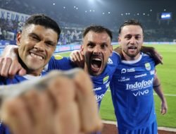 Bantai PSS 3-0, Empat Poin Lagi Persib Bandung Juara Liga 1