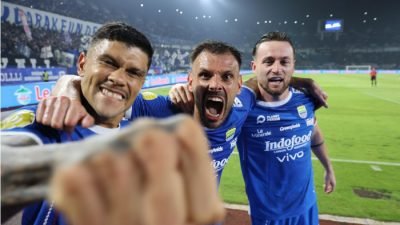 Bantai PSS 3-0, Empat Poin Lagi Persib Bandung Juara Liga 1
