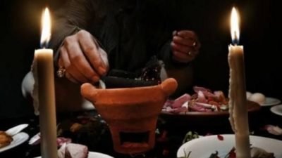 Suku Minang merupakan penduduk utama Provinsi Sumatera Barat, dengan kata lain bahwa Sumatera Barat adalah rumah bagi etnis Minang. 