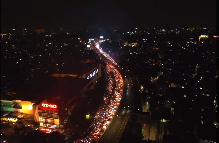 Suasana Kota Bandung pada Minggu (25/5/2025) ini dipastikan ramai luar biasa saat digelarnya Pesta Juara Persib Bandung.
